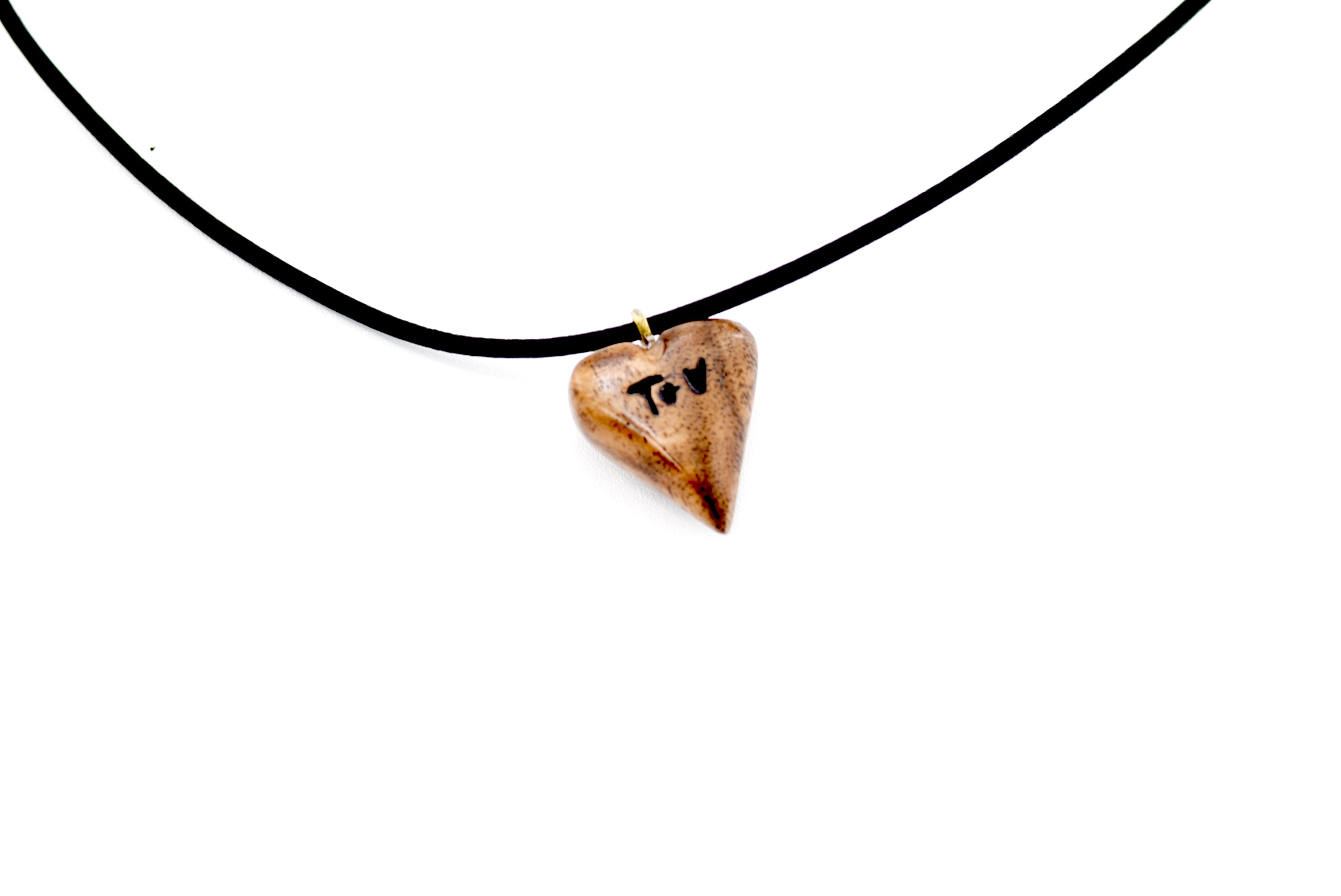 Hand-Carved Walnut Wood Heart Pendant – Personalized with Initials or Handwriting