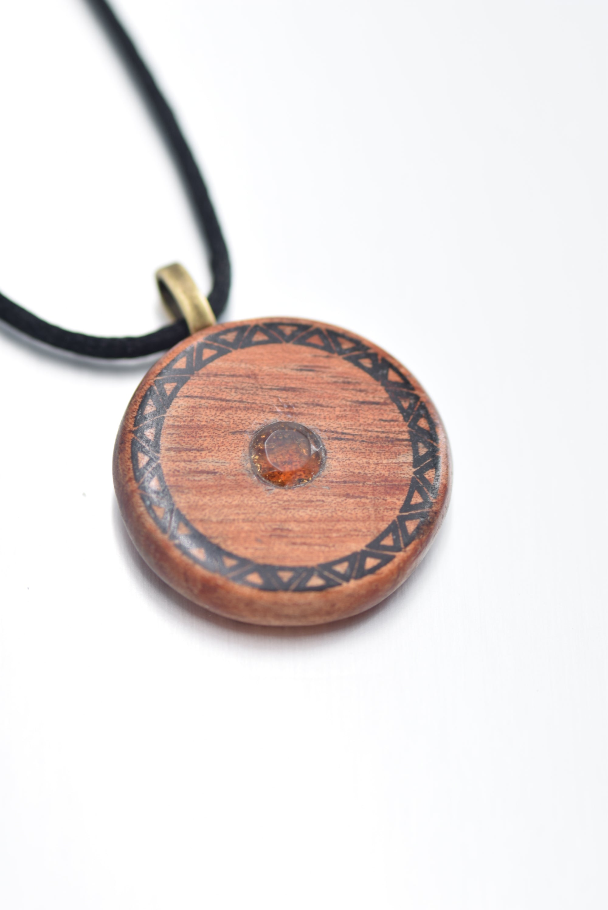 Personalized Koa Wood Graduation Pendant – Niho Mano Design with Citrine & Black Onyx